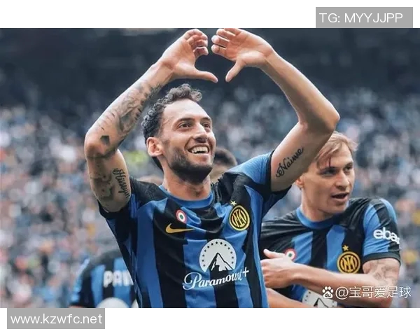 恰尔汗奥卢社媒晒进球庆祝：为了我的国家，带领球队晋级！(恰尔汗奥卢加盟ac米兰发布会)